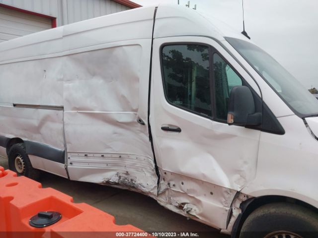 WD3PF1CD4KP068016 Mercedes-Benz SPRINTER CARGO VAN