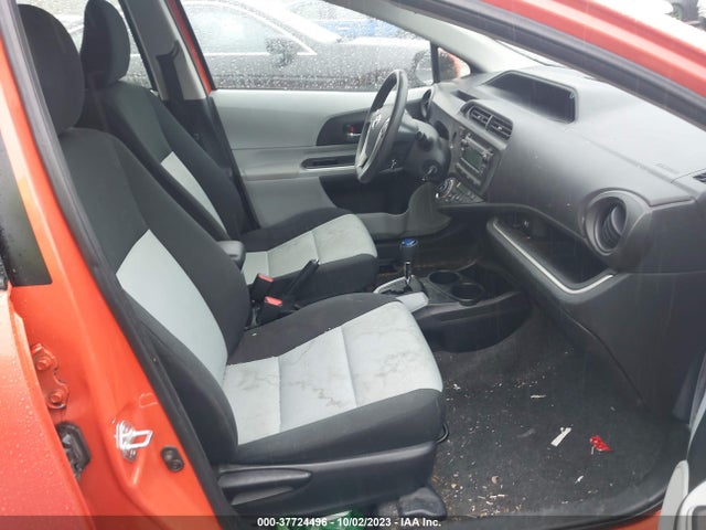 Toyota Prius C One/three/two/four 2014 JTDKDTB33E1060300 Image 10