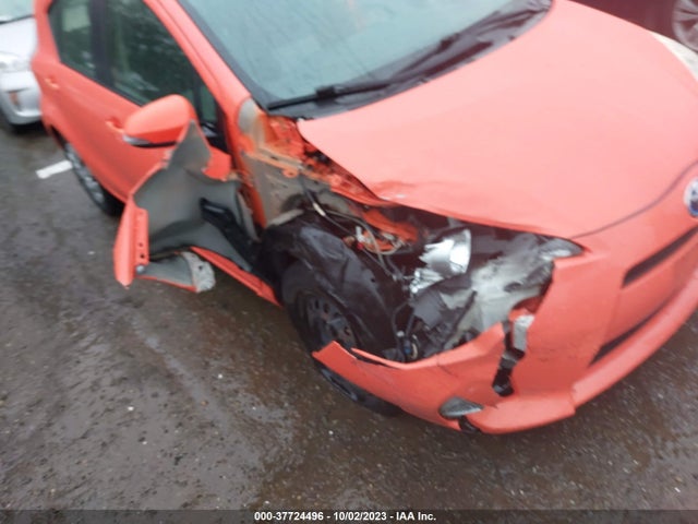 Toyota Prius C One/three/two/four 2014 JTDKDTB33E1060300 Image 11