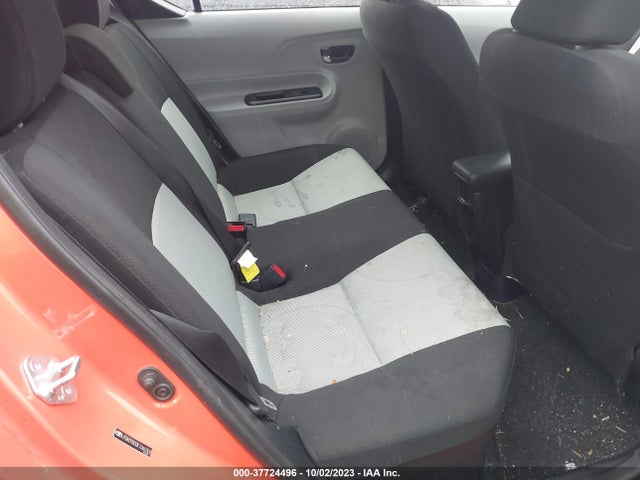 Toyota Prius C One/three/two/four 2014 JTDKDTB33E1060300 Image 13