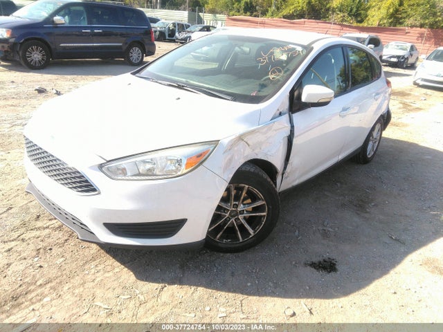 Ford FOCUS SE 2015 1FADP3K23FL282869 Image 2