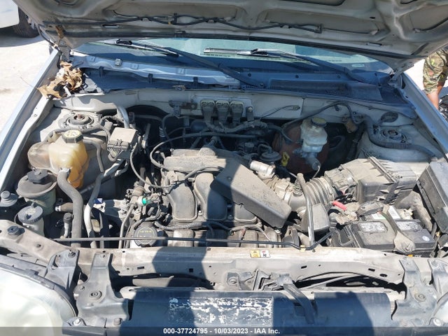 2005 FORD ESCAPE XLT VIN: 1FMYU93125KC27276