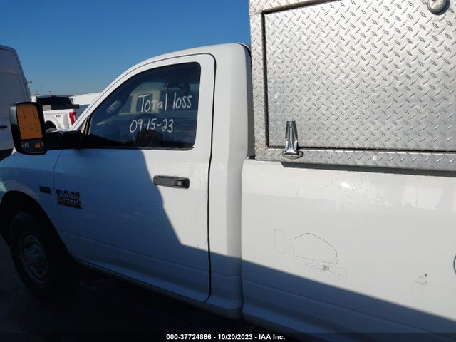 2016 RAM 2500 TRADESMAN VIN: 3C6LR4ATXGG390587