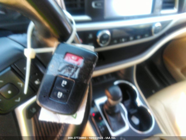 Toyota Highlander Se/xle 2018 5TDJZRFH2JS912641 Image 11