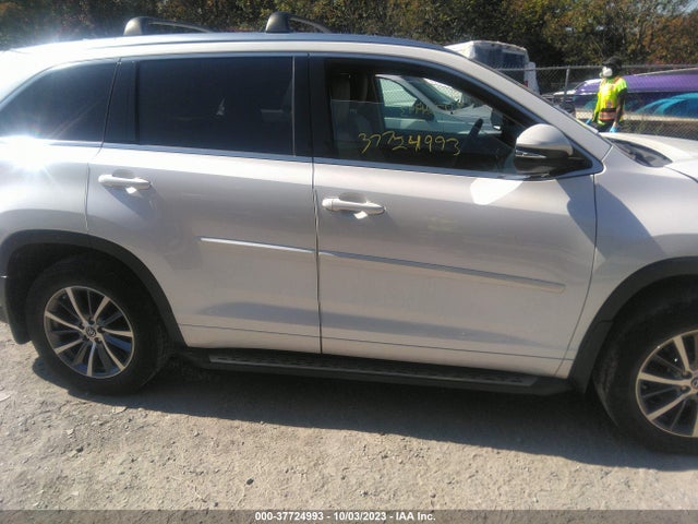 Toyota Highlander Se/xle 2018 5TDJZRFH2JS912641 Image 13