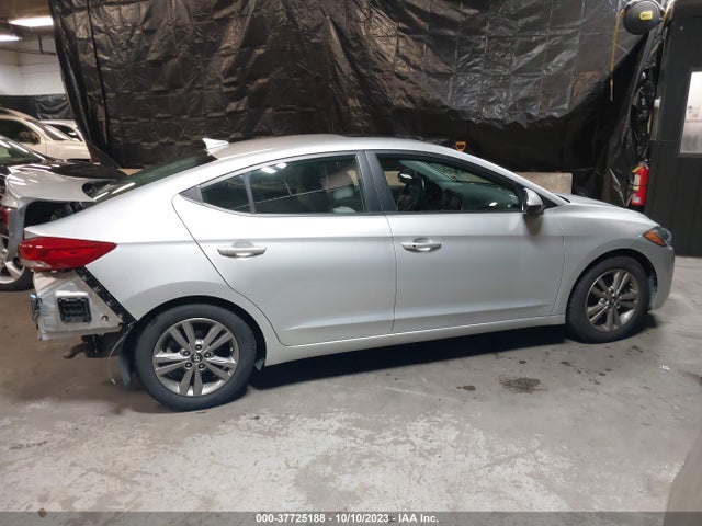 Hyundai Elantra Value Edition 2018 5NPD84LFXJH387002 Image 13
