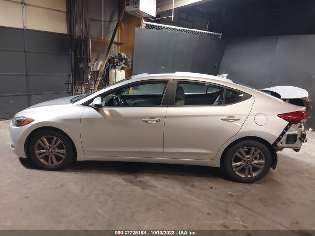 Hyundai Elantra Value Edition 2018 5NPD84LFXJH387002 Image 14