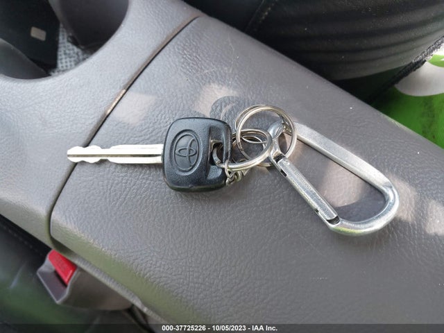 2002 TOYOTA CELICA GT VIN: JTDDR32T620127547