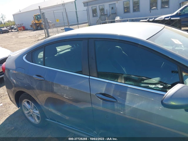 Chevrolet CRUZE LT 2018 1G1BE5SMXJ7248152 Image 13