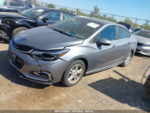 Chevrolet CRUZE LT 2018 1G1BE5SMXJ7248152 Image 2