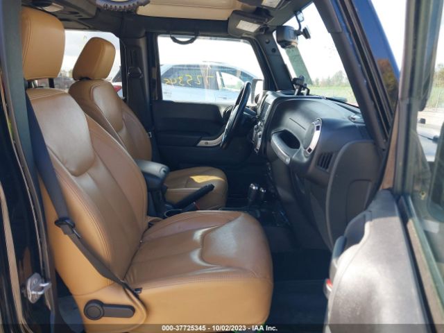 1C4BJWEG4FL717622 Jeep Wrangler Unlimited Sahara