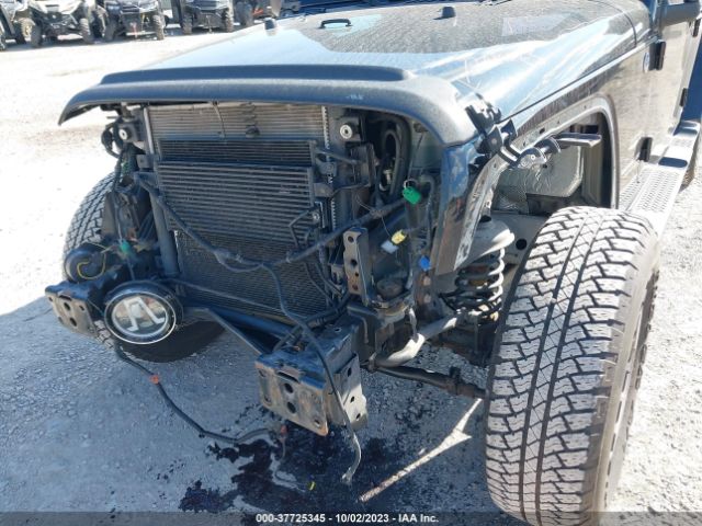 1C4BJWEG4FL717622 Jeep Wrangler Unlimited Sahara