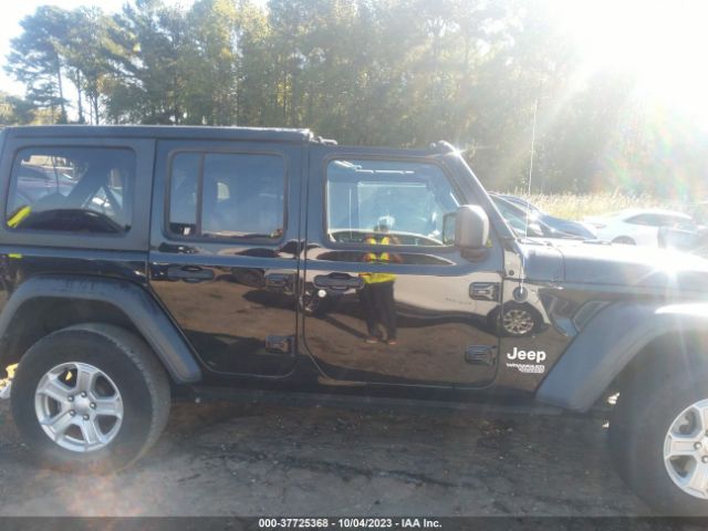 1C4HJXDG6JW298312 Jeep Wrangler Unlimited Sport S
