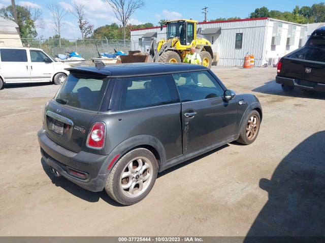 2011 MINI COOPER HARDTOP WMWSV3C54BTY10314 Photo 3