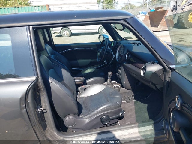2011 MINI COOPER HARDTOP WMWSV3C54BTY10314 Photo 4