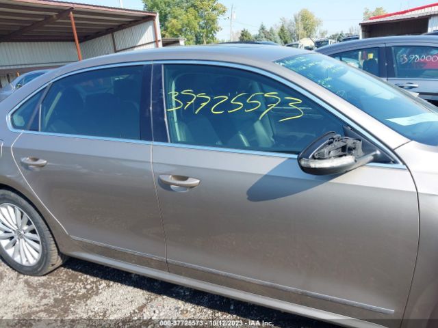 1VWBT7A33GC026552 Volkswagen Passat 1.8t Se