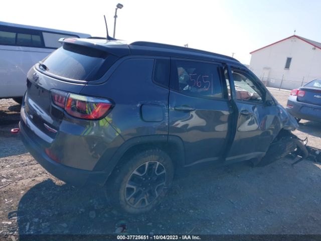 3C4NJDDB1JT481094 Jeep Compass Trailhawk