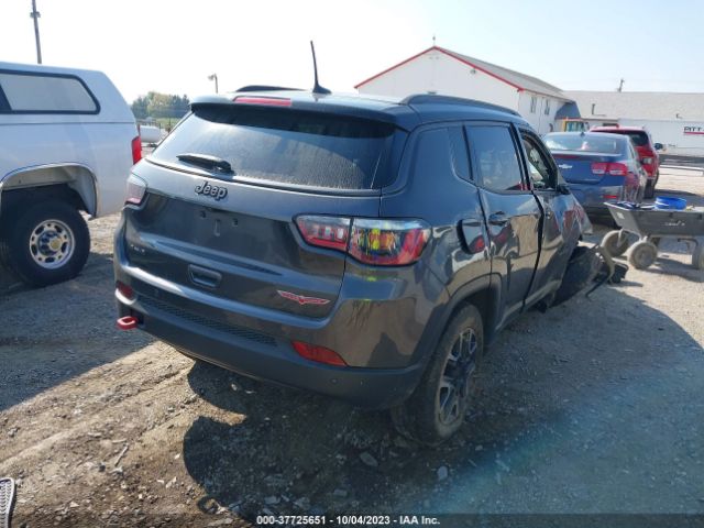 3C4NJDDB1JT481094 Jeep Compass Trailhawk