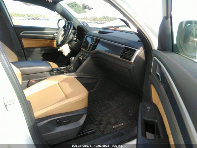 2020 VOLKSWAGEN ATLAS CROSS SPORT 1V2MC2CA0LC204680 Photo 4