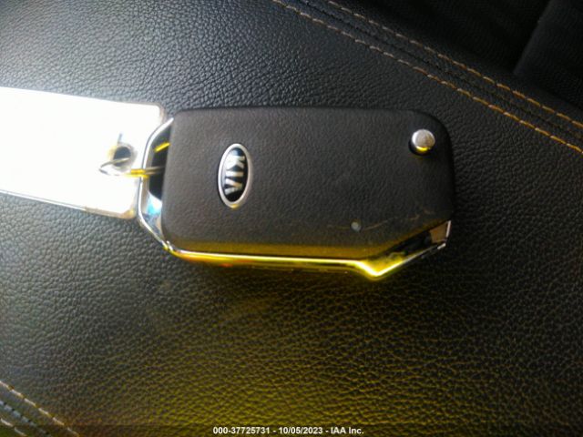 KNDPMCAC4M7930204 KIA Sportage Lx