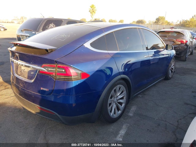 Tesla Model X P90d/75d/p100d 2016 5YJXCBE44GF000558 Image 4