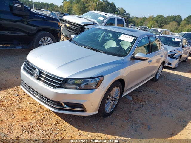 1VWBS7A39GC043049 Volkswagen Passat 1.8t Se