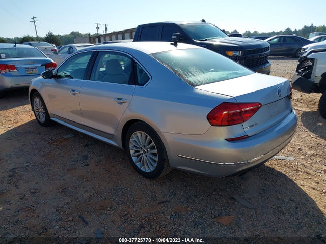 1VWBS7A39GC043049 Volkswagen Passat 1.8t Se