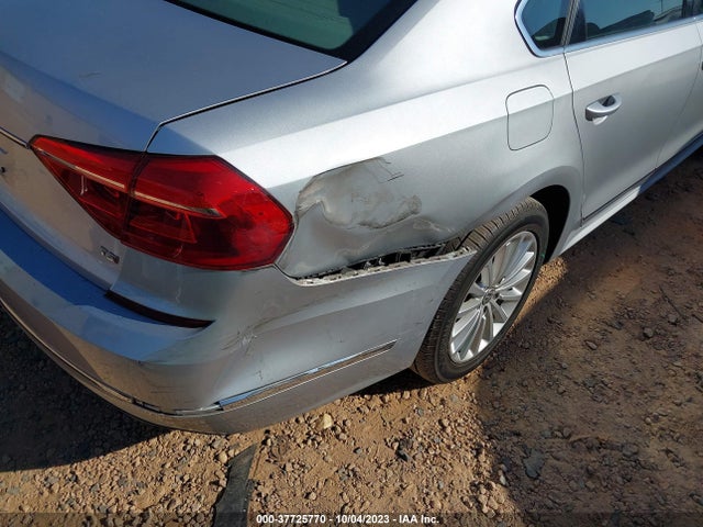 1VWBS7A39GC043049 Volkswagen Passat 1.8t Se