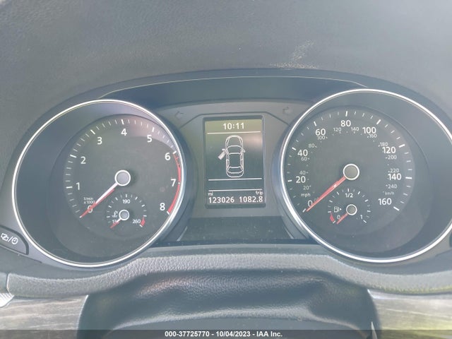 1VWBS7A39GC043049 Volkswagen Passat 1.8t Se