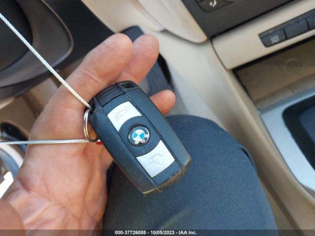 2014 BMW X1 WBAVL1C5XEVY24105 Photo 10