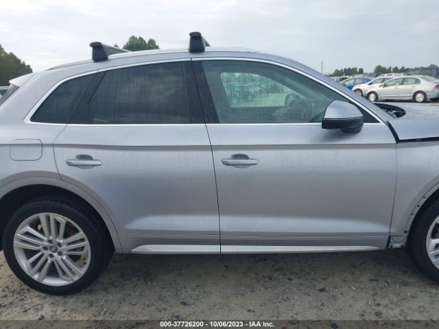 WA1BNAFY7K2048965 Audi Q5 Premium Plus
