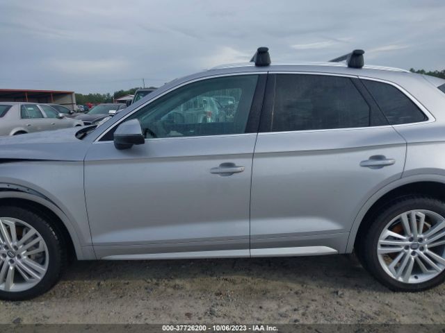 WA1BNAFY7K2048965 Audi Q5 Premium Plus