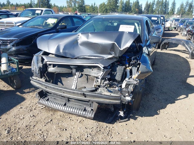 Subaru Legacy 2018 4S3BNAA61J3005243 Image 2
