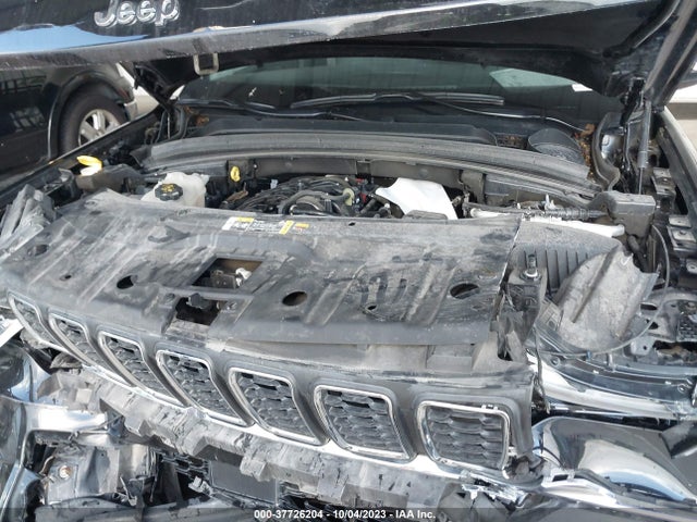 1C4RJJAG1N8630995 Jeep Grand Cherokee L Laredo 4x2