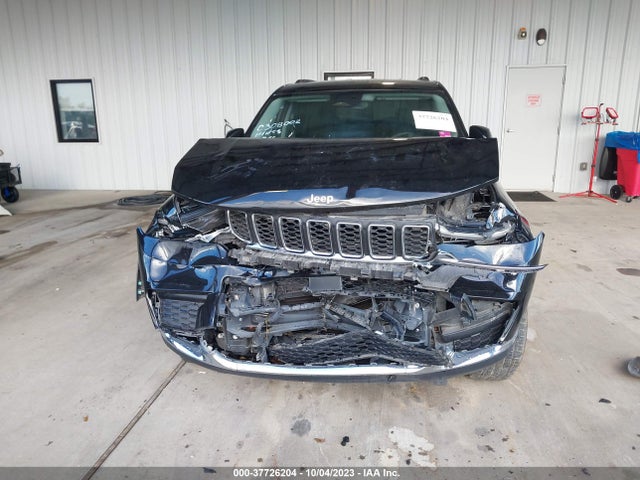 1C4RJJAG1N8630995 Jeep Grand Cherokee L Laredo 4x2