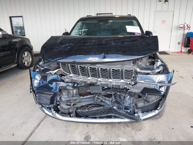 1C4RJJAG1N8630995 Jeep Grand Cherokee L Laredo 4x2