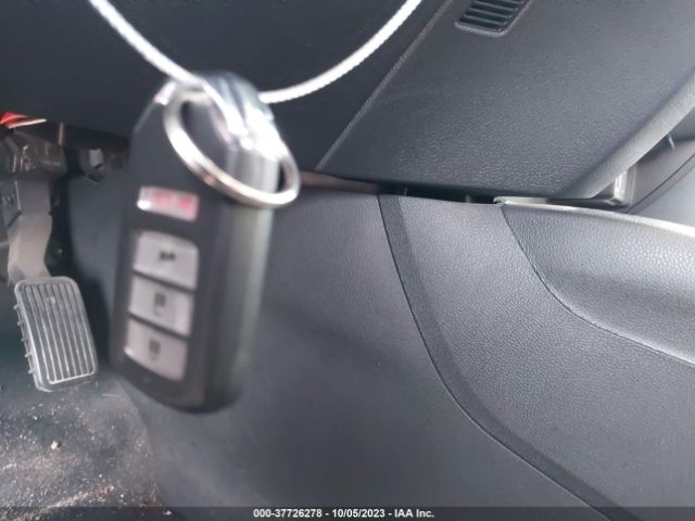 5FNYF5H1XKB028453 Honda PILOT LX
