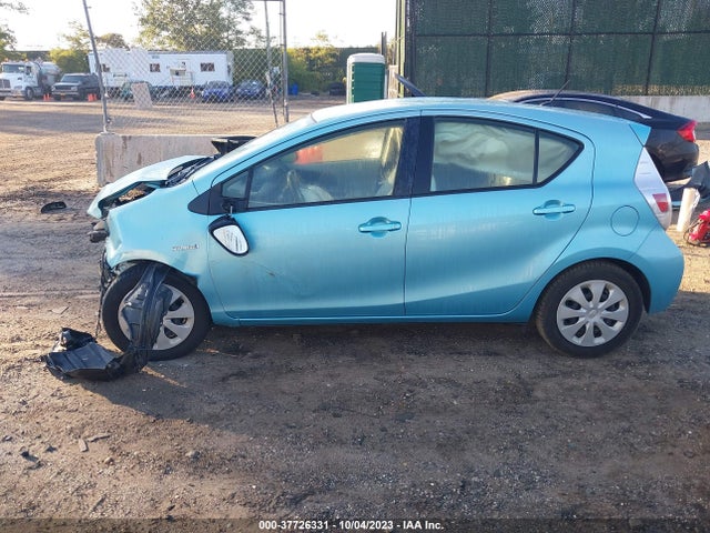 Toyota Prius C One/three/two/four 2014 JTDKDTB32E1067058 Image 14