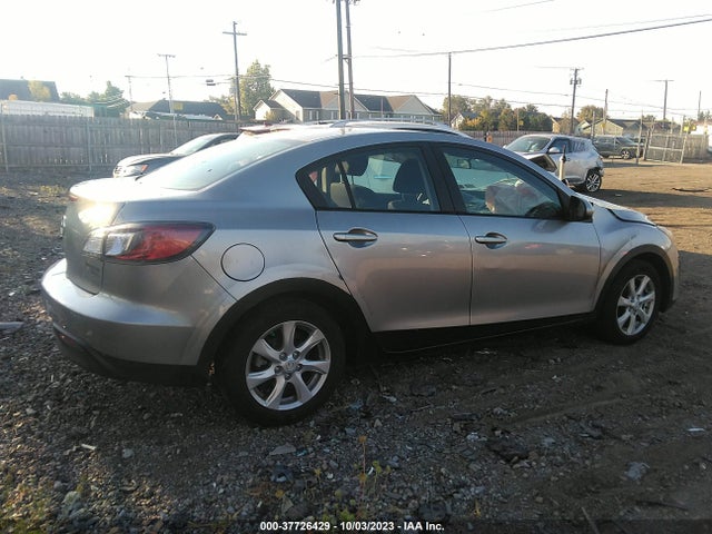 2011 MAZDA MAZDA3 I TOURING VIN: JM1BL1VG9B1447130
