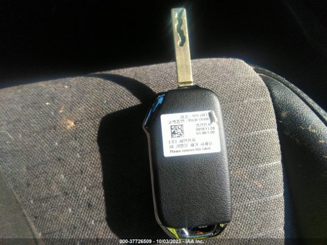 KNDEUCAA7M7039586 KIA SELTOS S