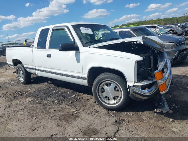 1997 CHEVROLET C/K 1500 VIN: 2GCEC19M3V1139656