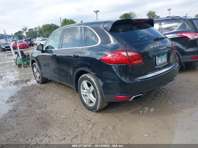 2014 PORSCHE CAYENNE WP1AA2A21ELA01918 Photo 2