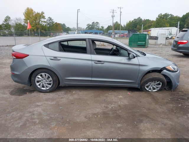 Hyundai ELANTRA SE 2018 KMHD74LF1JU554111 Image 13