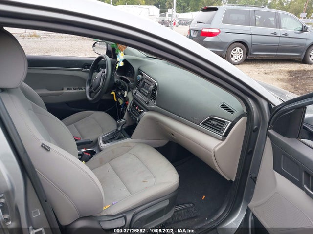 Hyundai ELANTRA SE 2018 KMHD74LF1JU554111 Image 5