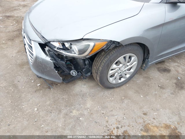 Hyundai ELANTRA SE 2018 KMHD74LF1JU554111 Image 6