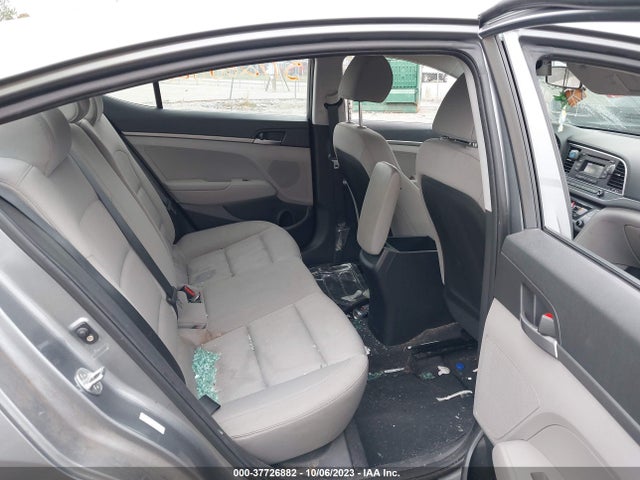 Hyundai ELANTRA SE 2018 KMHD74LF1JU554111 Image 8