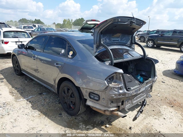 1VWAT7A33FC035844 Volkswagen Passat 1.8t S