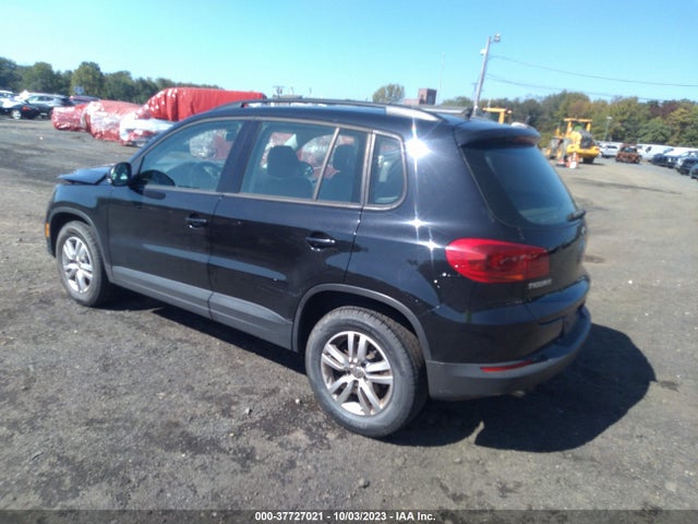 WVGBV7AX8HK020877 Volkswagen TIGUAN