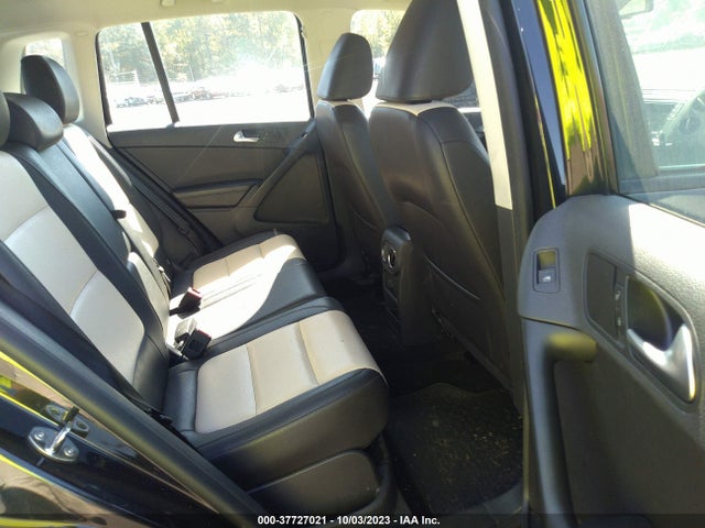 WVGBV7AX8HK020877 Volkswagen TIGUAN
