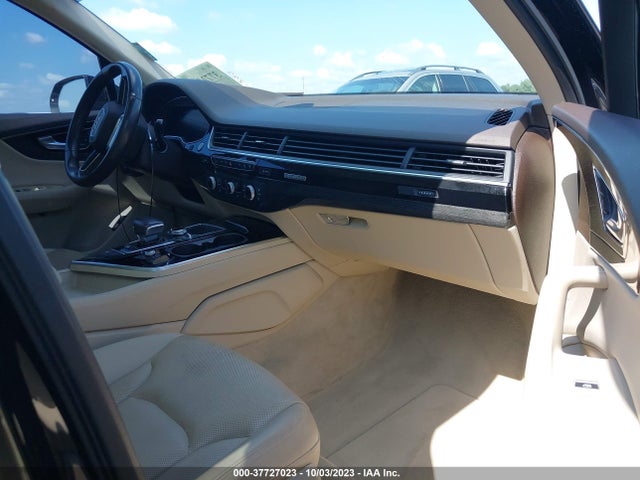 WA1LAAF74HD050046 Audi Q7 Premium Plus